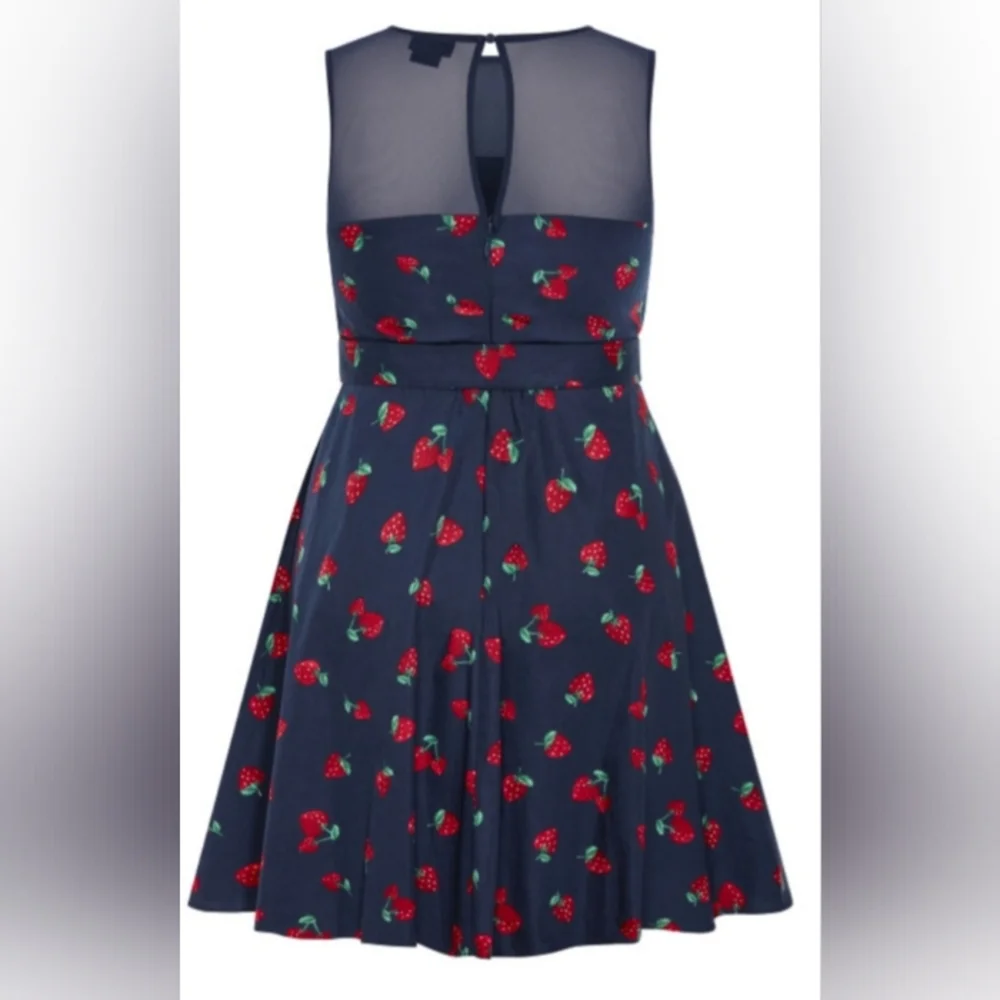NWT City Chic Navy Blue w/ Strawberry Print Lightweight Molly Dress Size L 20 - Picture 4 of 4